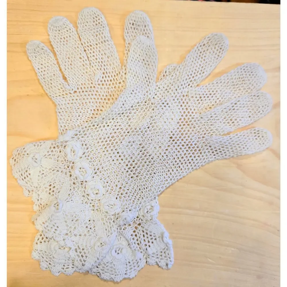 VTG WOMENS OFF WHITE CROCHETED WRIST LENGTH SOFT HAND GLOVES EXTRA SMALL DAINTY